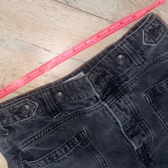 NWOT We The Free Palmer Cuffed Jeans in Outerspace Size:27 - Picture 9 of 9